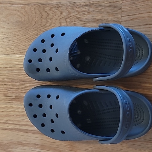 Crocs - Picture 2 of 3